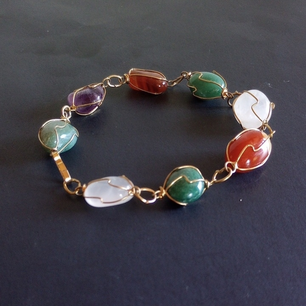 VINTAGE NATURAL GEMSTONES JADE CARNELIAN  AMETHYST BRACELET CAGED DESIGN